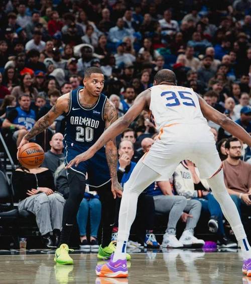 猛龙：富尔茨已同意与球队签订一份10天短合同