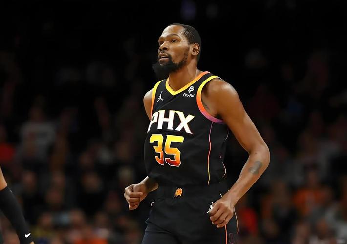 大爆冷！申京33+13+10探花犯错，乌度卡被驱逐，杜兰特40+7难救主