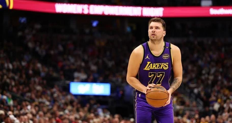 官方赛前毒奶东契奇9连胜期间总抢断和场均抢断均领跑联盟