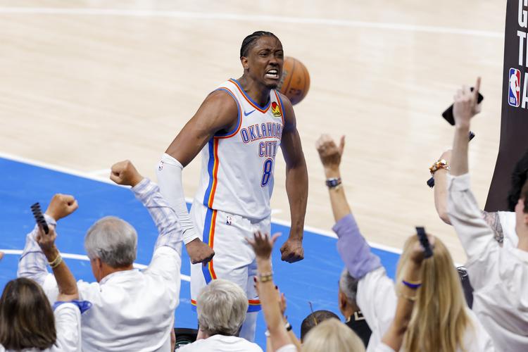 哈滕20个板！戴格诺特：他打得像一名斗士在禁区存在感十足