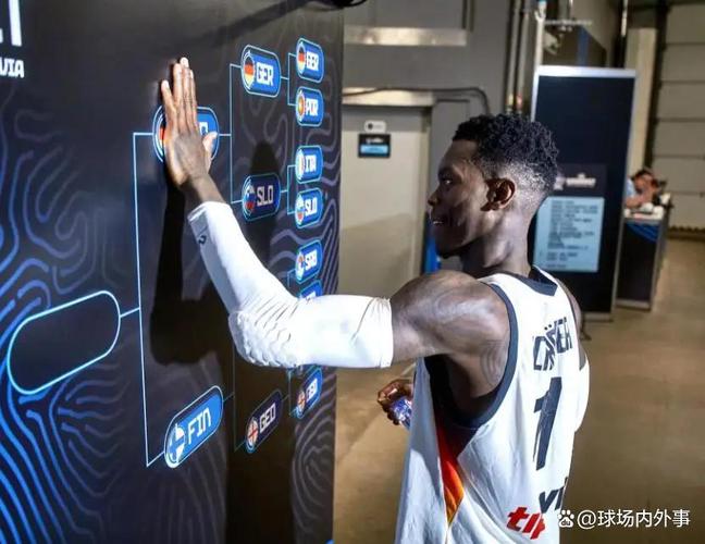 沃西晒为拜伦斯科特庆生照魔术师、天钩、迪瓦茨到场