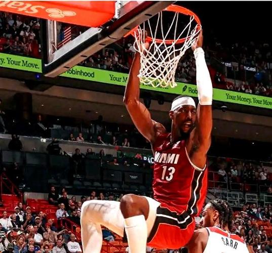 步行者解说：阿德巴约砍83分是炸裂之夜史上顶级个人表演之一