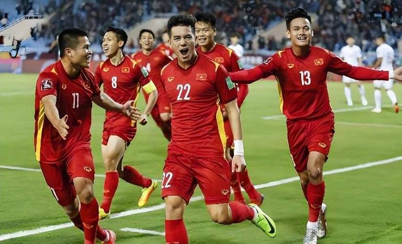 期待!国足名宿呼吁国家队加入新归化:8名强力外援可供候选!