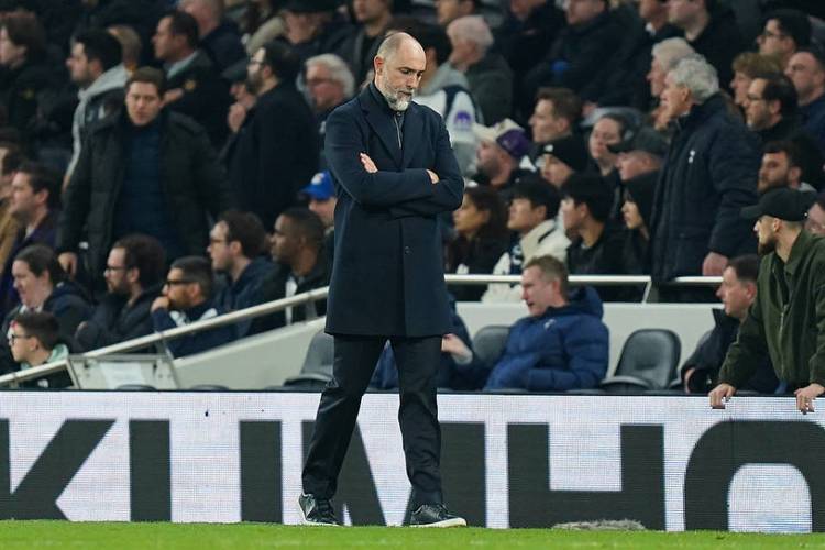 早报：热刺官宣解雇图多尔