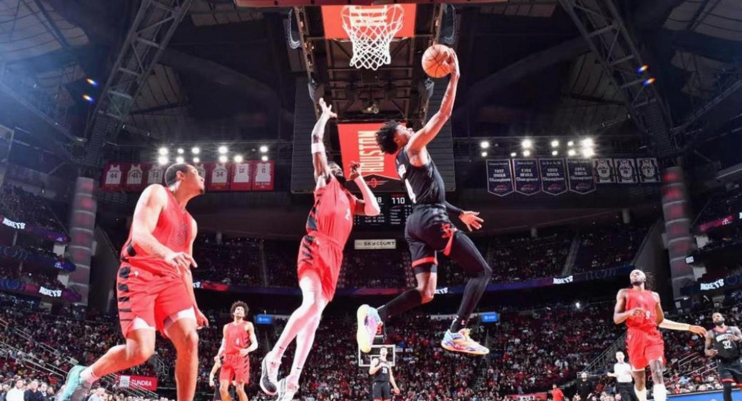 火箭大胜三喜临门，申京状态明显回暖，两替补低分高效