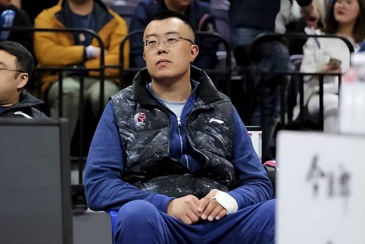 还想再复出！韩德君：光我1个人回辽篮没用拼了命也改变不了什么