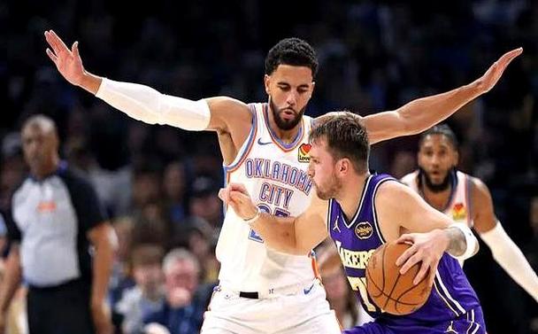 冲击力！阿杰伊米切尔频频杀伤10中4贡献14分3助&罚球6中6