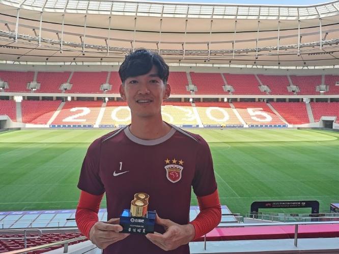 虽然被喀麦隆上课！但中超豪门球员发挥也给力颜骏凌多次有神扑