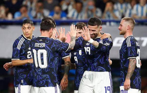 主场告别战破门！阿尔马达突破造点，梅西让点奥塔门迪主罚命中